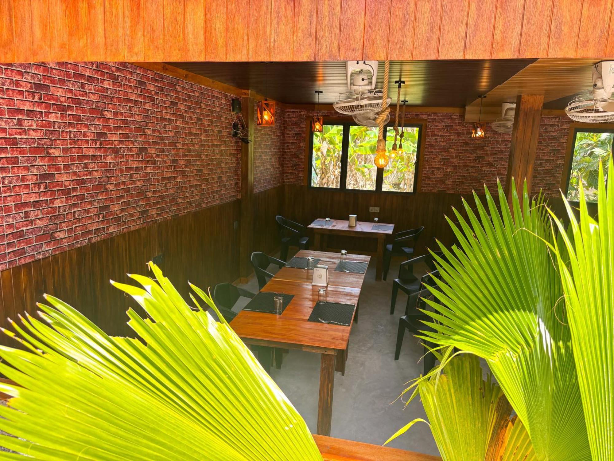 Mathiveri Thundi Inn מראה חיצוני תמונה
